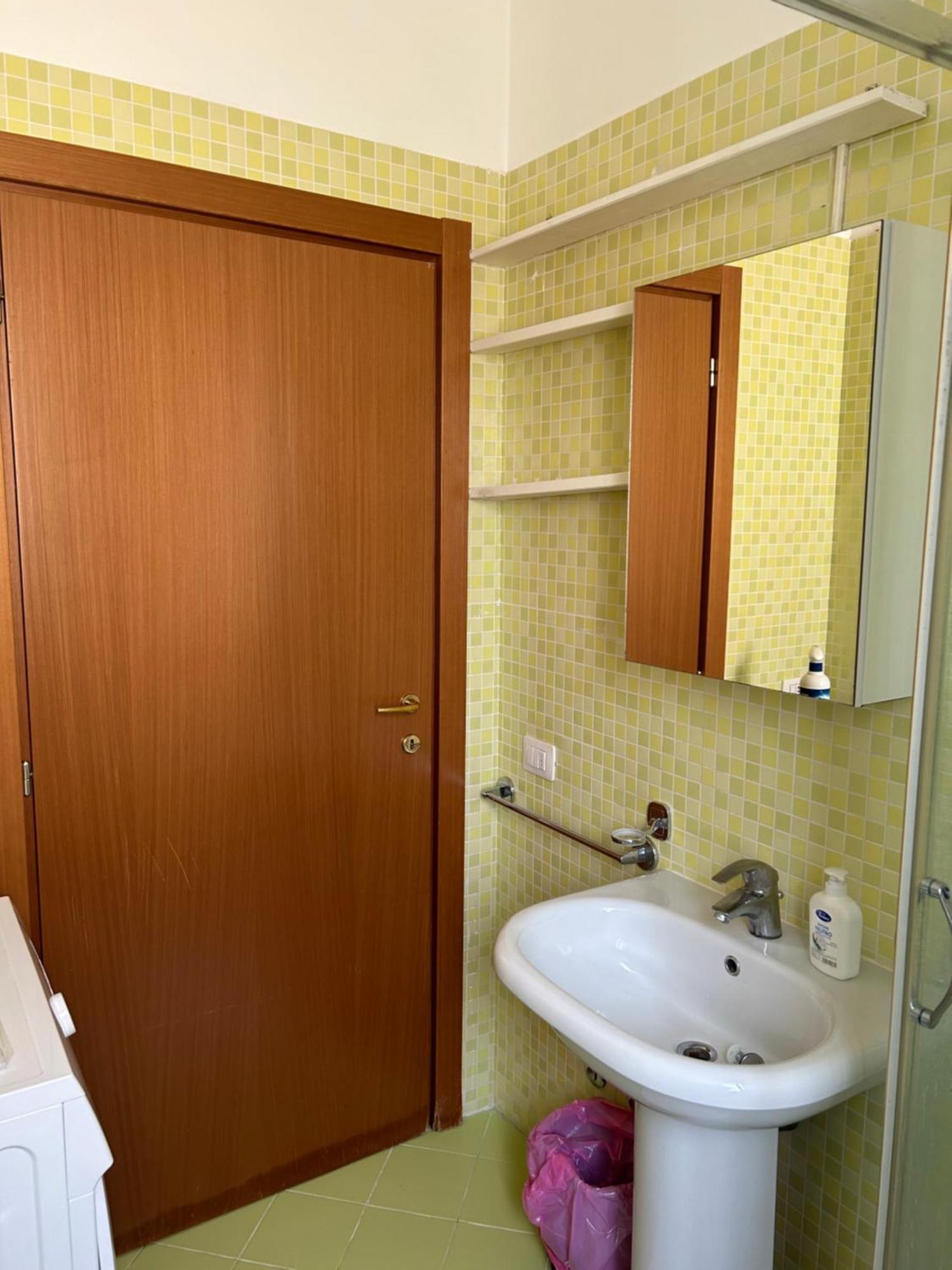Residence Uno Studio&Suites Римини Экстерьер фото