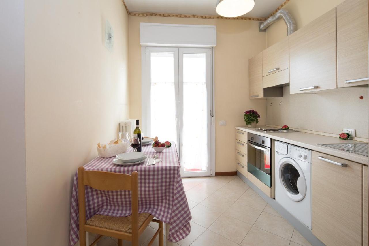 Residence Uno Studio&Suites Римини Экстерьер фото
